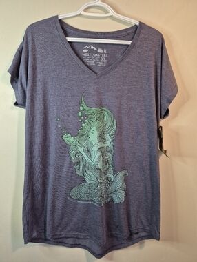 NWT WESTCOASTEES Mermaid T Shirt Comfy Summer.West Coast Mermaids Smoke Sea Weed